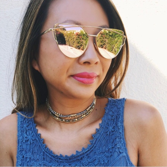 Four Strand Gray & Gold Metallic Bead Choker - Picture 2 of 2